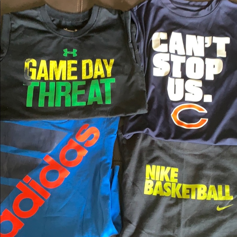 (4) boys size 6/7  great condition t shirts!